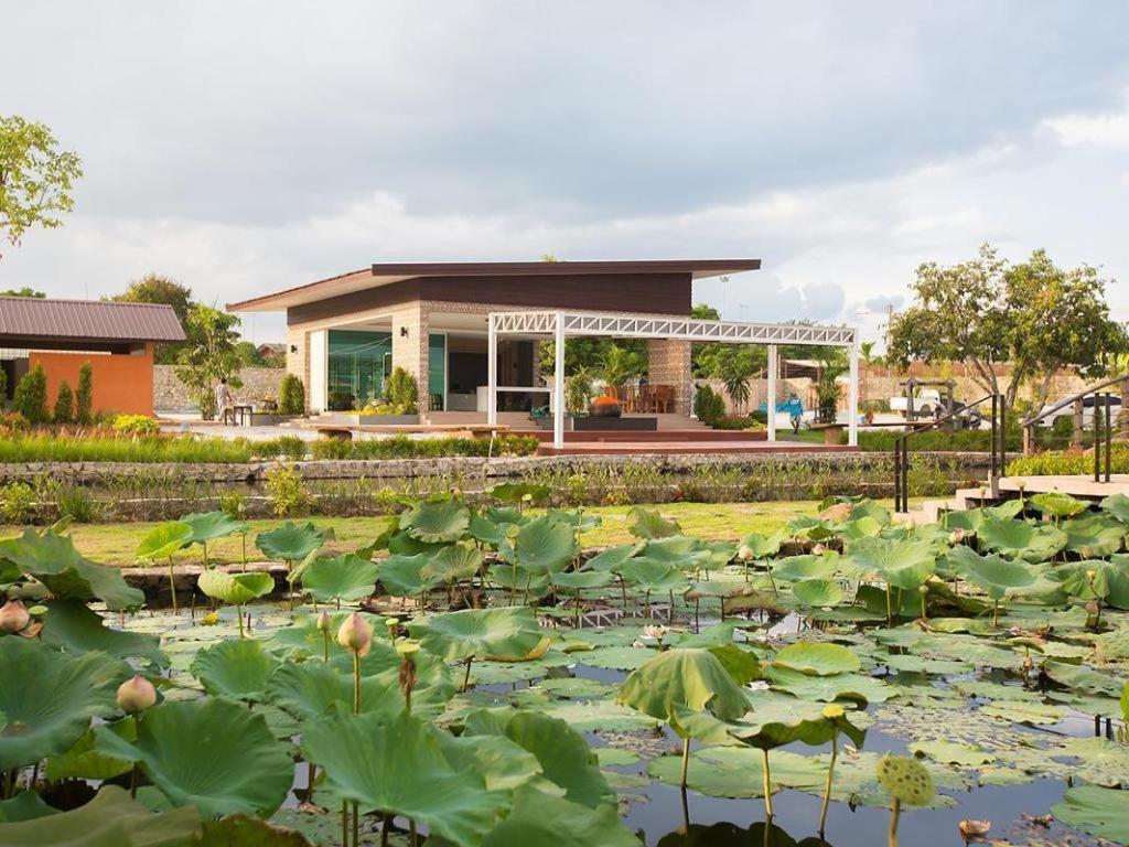 Bua Tara Resort Nong Prue Exterior foto