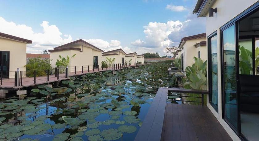Bua Tara Resort Nong Prue Exterior foto
